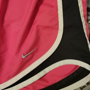 Nike tempo running short